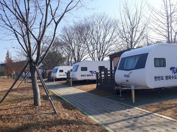 공릉관광지 캠핑장.
