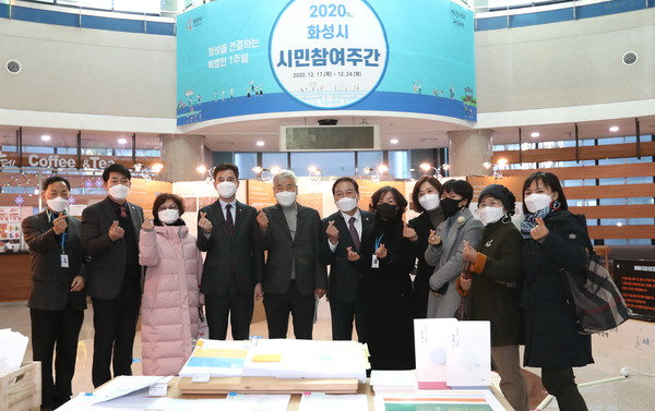 시민아카이빙 기록물 전시.