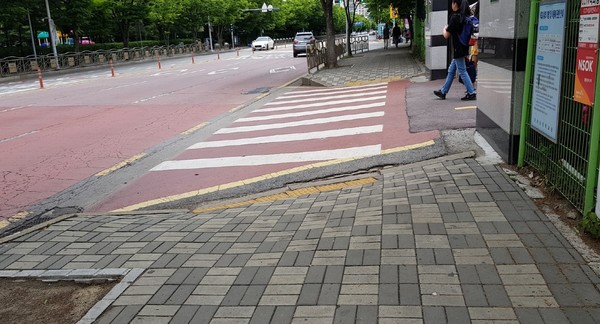 진출입로 현장.