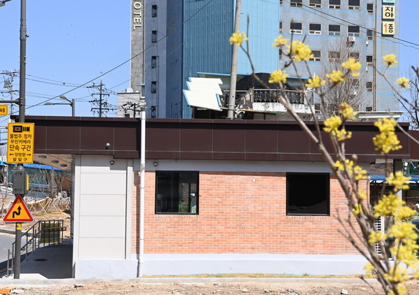 기억공간 잇-다 외부.