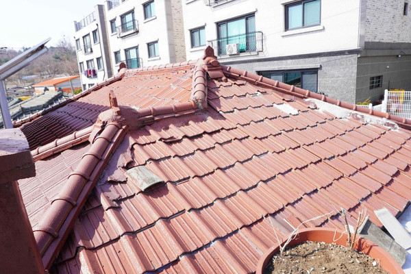 지붕 개선 전(2021년도 사업)