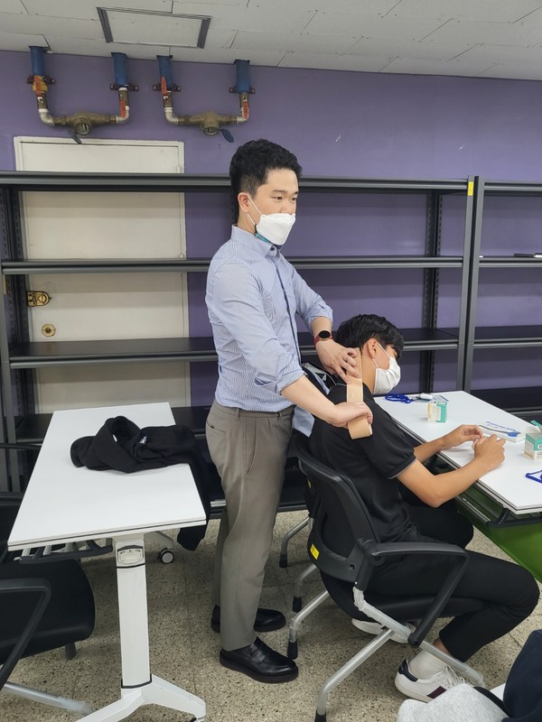 메디컬사이언스 테이핑 시범.