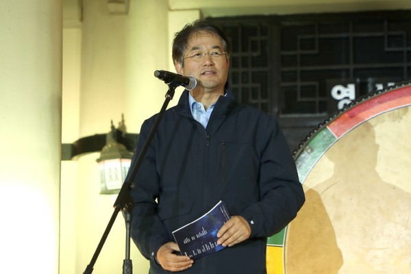2023 ‘행주가(街) 예술이야(夜)’ 개막 공연에 참석한 이동환 고양특례시장.